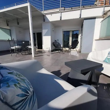 Apartment Penthouse 41 In Trastevere With Big Terrace
