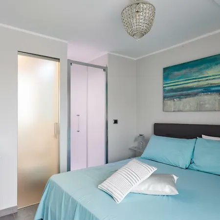 Apartment Penthouse 41 In Trastevere With Big Terrace Rome