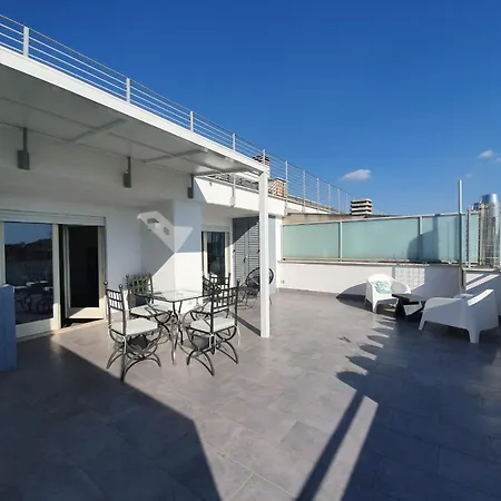 Penthouse 41 In Trastevere With Big Terrace